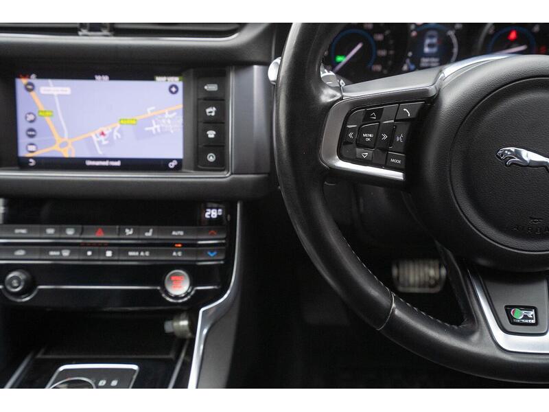 Jaguar XF 2.0d R-Sport Auto Euro 6 (s/s) 4dr - U1188