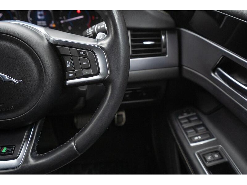 Jaguar XF 2.0d R-Sport Auto Euro 6 (s/s) 4dr - U1188