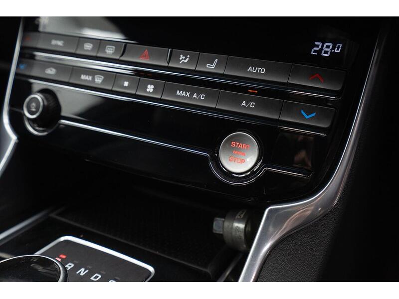 Jaguar XF 2.0d R-Sport Auto Euro 6 (s/s) 4dr - U1188