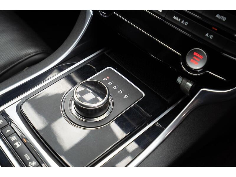 Jaguar XF 2.0d R-Sport Auto Euro 6 (s/s) 4dr - U1188