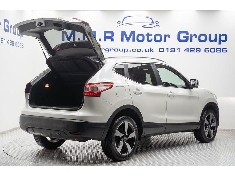 Nissan Qashqai 1.5 dCi Tekna 2WD Euro 6 (s/s) 5dr - U1191