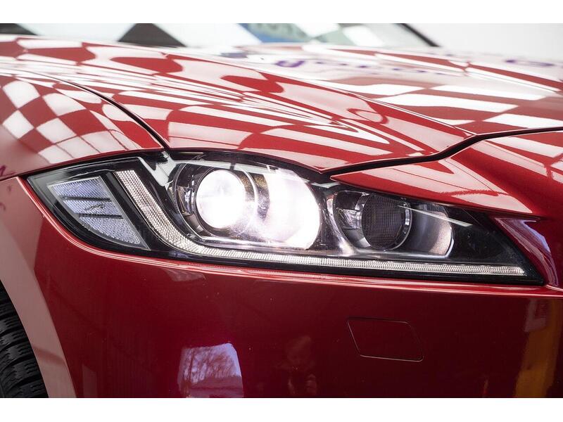 Jaguar F-PACE 2.0 D240 R-Sport Auto AWD Euro 6 (s/s) 5dr - U1192