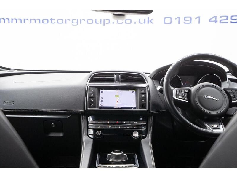 Jaguar F-PACE 2.0 D240 R-Sport Auto AWD Euro 6 (s/s) 5dr - U1192