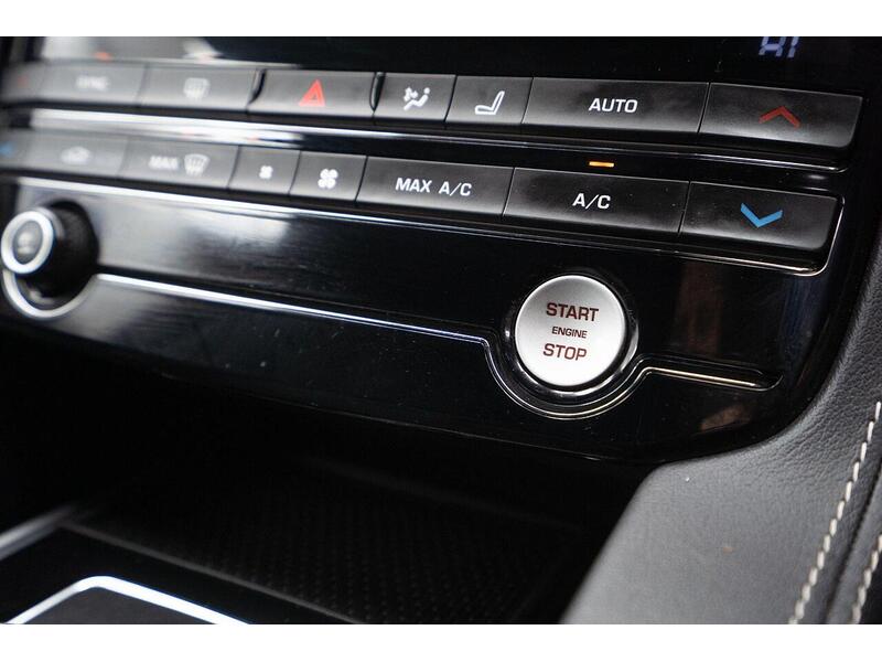 Jaguar F-PACE 2.0 D240 R-Sport Auto AWD Euro 6 (s/s) 5dr - U1192