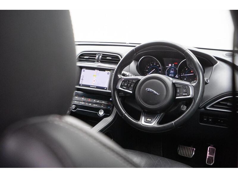 Jaguar F-PACE 2.0 D240 R-Sport Auto AWD Euro 6 (s/s) 5dr - U1192