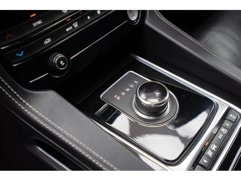 Jaguar F-PACE 2.0 D240 R-Sport Auto AWD Euro 6 (s/s) 5dr - U1192