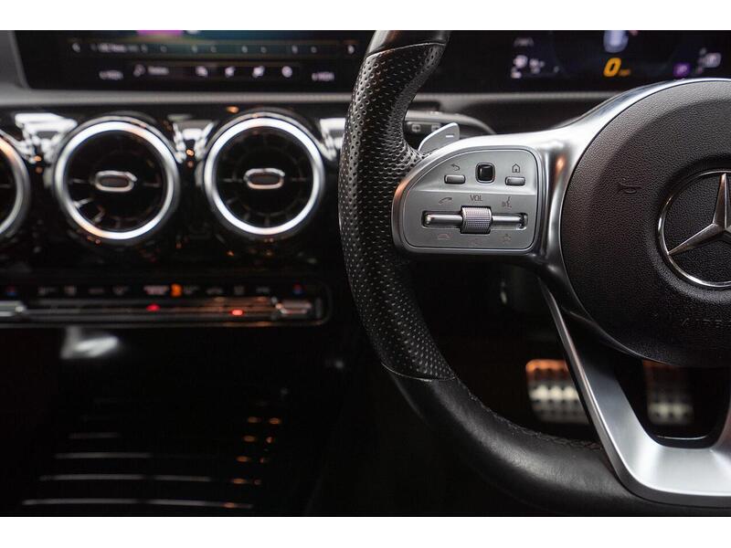 Mercedes-Benz CLA 2.0 CLA220d AMG Line Shooting Brake 8G-DCT Euro 6 (s/s) 5dr - U1210