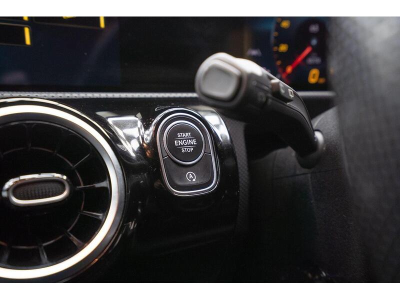 Mercedes-Benz CLA 2.0 CLA220d AMG Line Shooting Brake 8G-DCT Euro 6 (s/s) 5dr - U1210