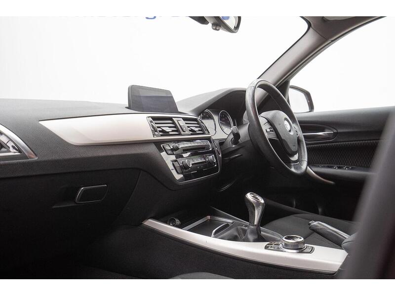 BMW 1 Series 1.5 118i SE Euro 6 (s/s) 5dr - U1211