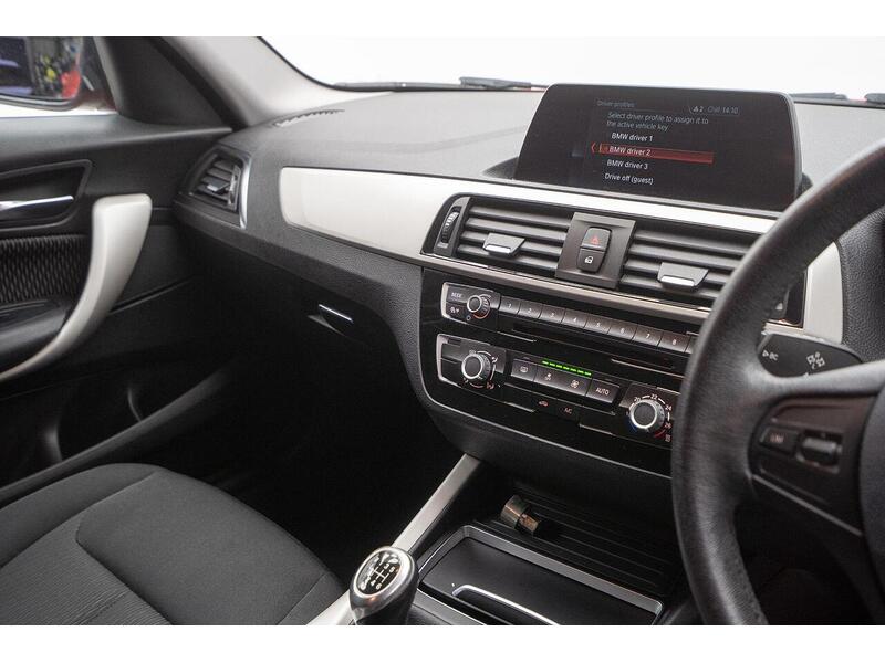 BMW 1 Series 1.5 118i SE Euro 6 (s/s) 5dr - U1211