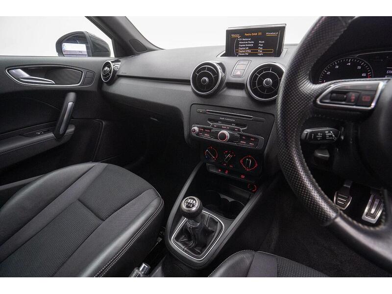 Audi A1 A1 S line Hatchback 1 Manual Petrol - U1213