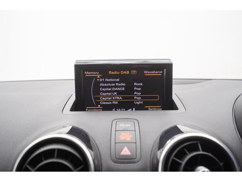 Audi A1 A1 S line Hatchback 1 Manual Petrol - U1213