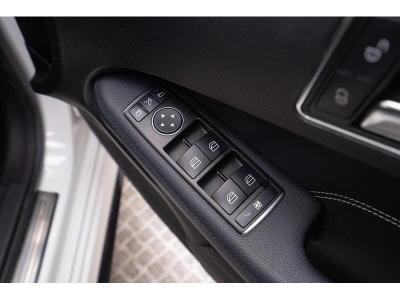 Mercedes-Benz E Class 2.1 E250 CDI AMG Night Edition G-Tronic+ Euro 5 (s/s) 4dr - U1216
