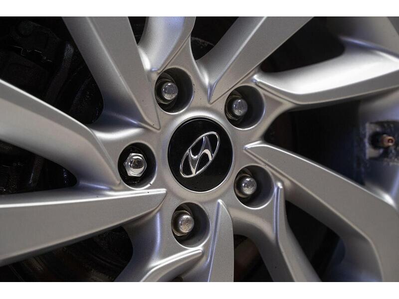 Hyundai TUCSON 1.7 CRDi Blue Drive SE Nav DCT Euro 6 (s/s) 5dr - U1221