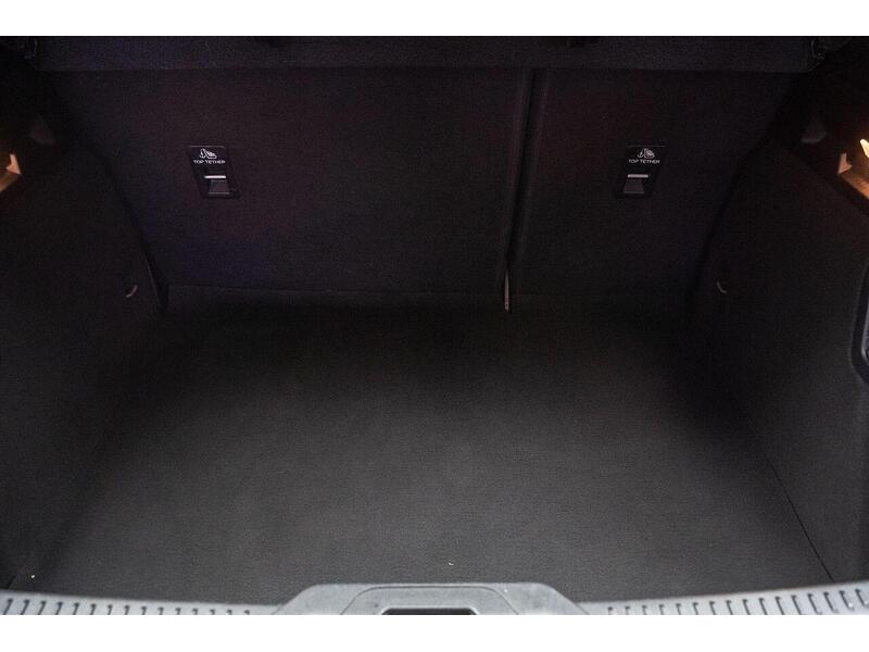 Ford Focus 1.0T EcoBoost ST-Line Euro 6 (s/s) 5dr - U1227