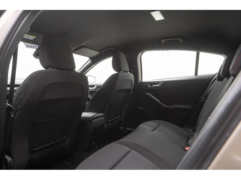 Ford Focus 1.0T EcoBoost ST-Line Euro 6 (s/s) 5dr - U1227