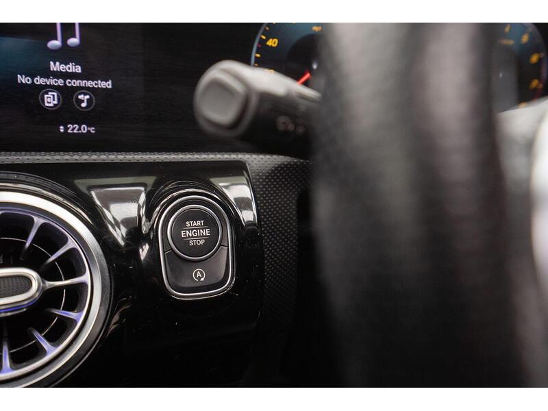 Mercedes-Benz CLA 1.3 CLA200 AMG Line (Premium Plus 2) Coupe 7G-DCT Euro 6 (s/s) 4dr - U1229