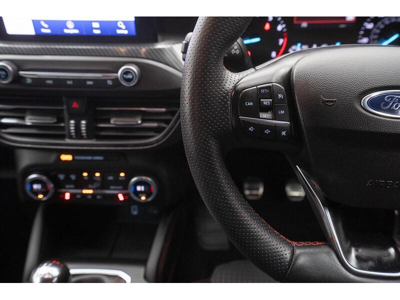 Ford Focus 1.0T EcoBoost ST-Line X Euro 6 (s/s) 5dr - U1231