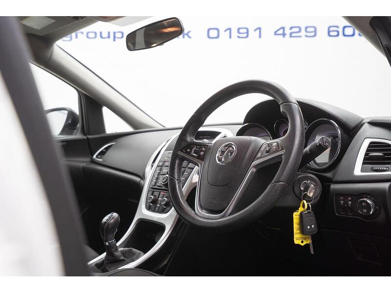 Vauxhall Astra 2.0 CDTi ecoFLEX SRi Euro 5 (s/s) 5dr - U1258