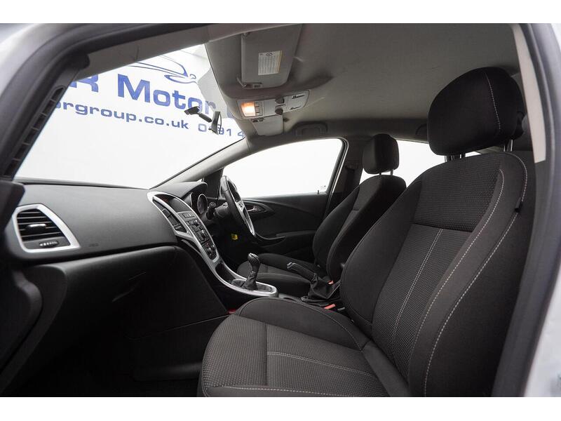 Vauxhall Astra 2.0 CDTi ecoFLEX SRi Euro 5 (s/s) 5dr - U1258