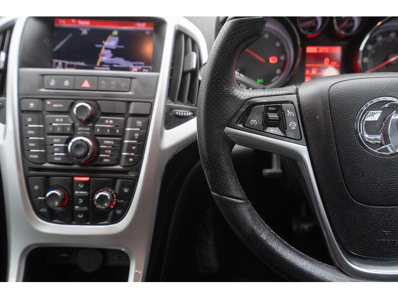 Vauxhall Astra 2.0 CDTi ecoFLEX SRi Euro 5 (s/s) 5dr - U1258