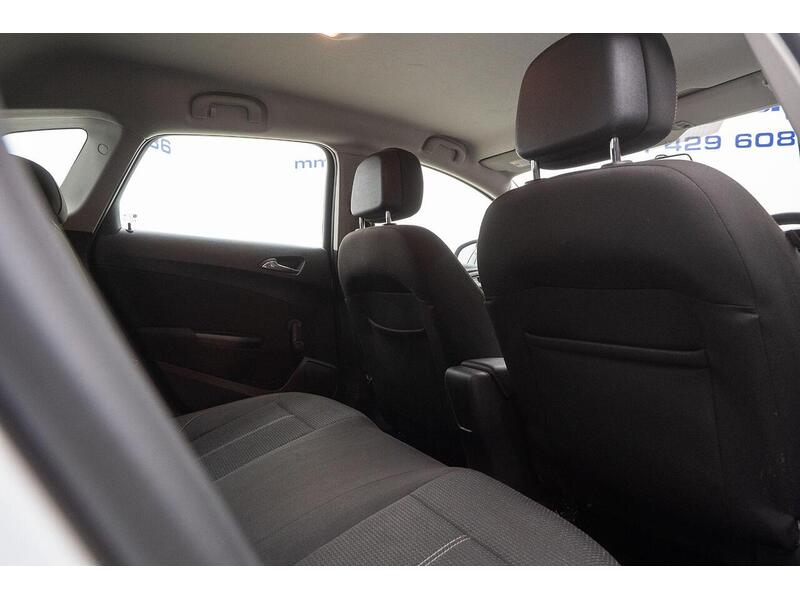 Vauxhall Astra 2.0 CDTi ecoFLEX SRi Euro 5 (s/s) 5dr - U1258