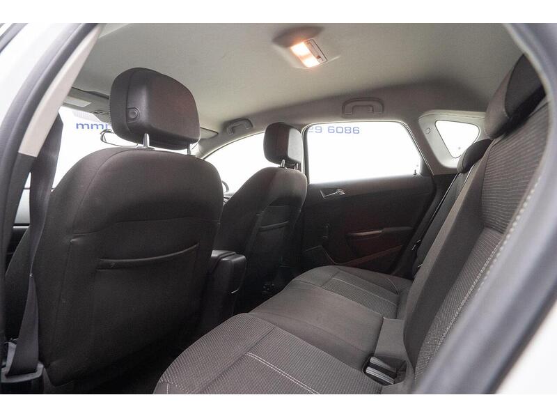 Vauxhall Astra 2.0 CDTi ecoFLEX SRi Euro 5 (s/s) 5dr - U1258