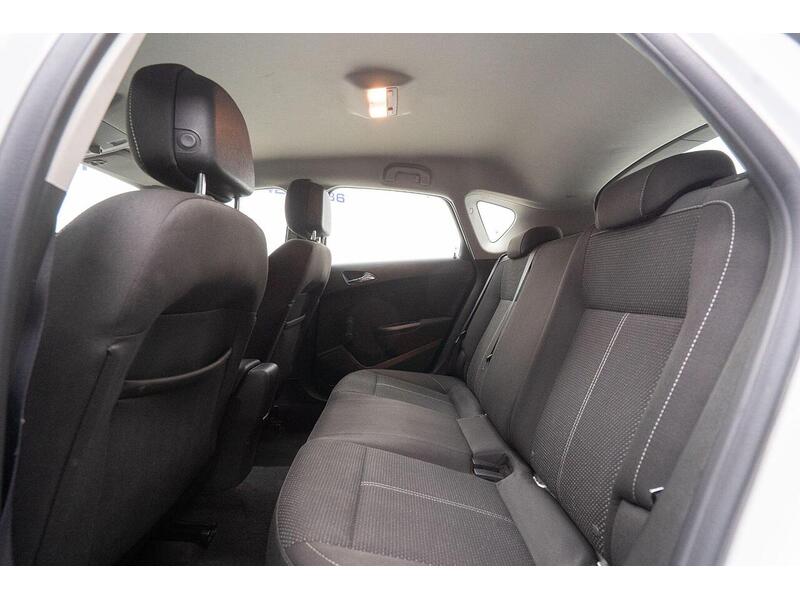 Vauxhall Astra 2.0 CDTi ecoFLEX SRi Euro 5 (s/s) 5dr - U1258