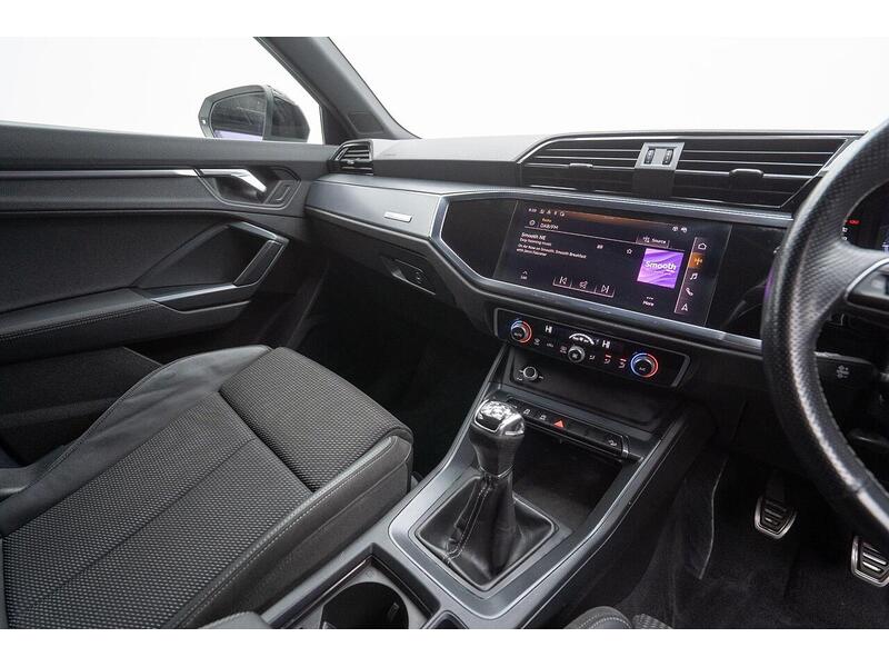 Audi Q3 1.5 TFSI CoD 35 S line Euro 6 (s/s) 5dr - U1276