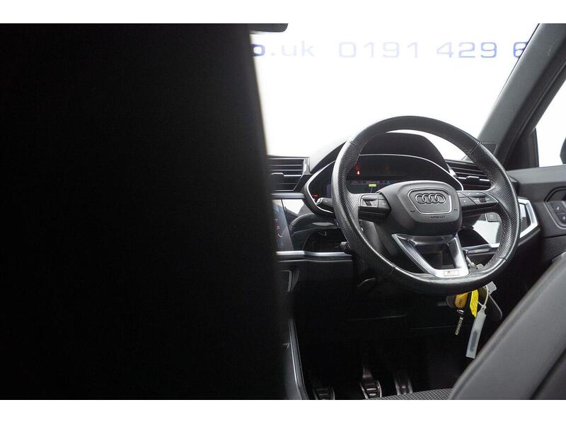 Audi Q3 1.5 TFSI CoD 35 S line Euro 6 (s/s) 5dr - U1276