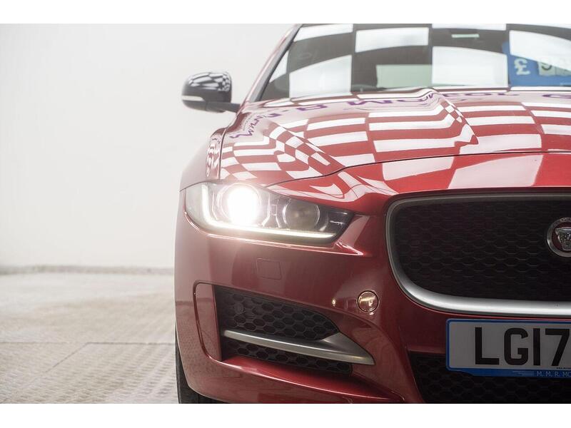 Jaguar XE 2.0d R-Sport Euro 6 (s/s) 4dr - U1281