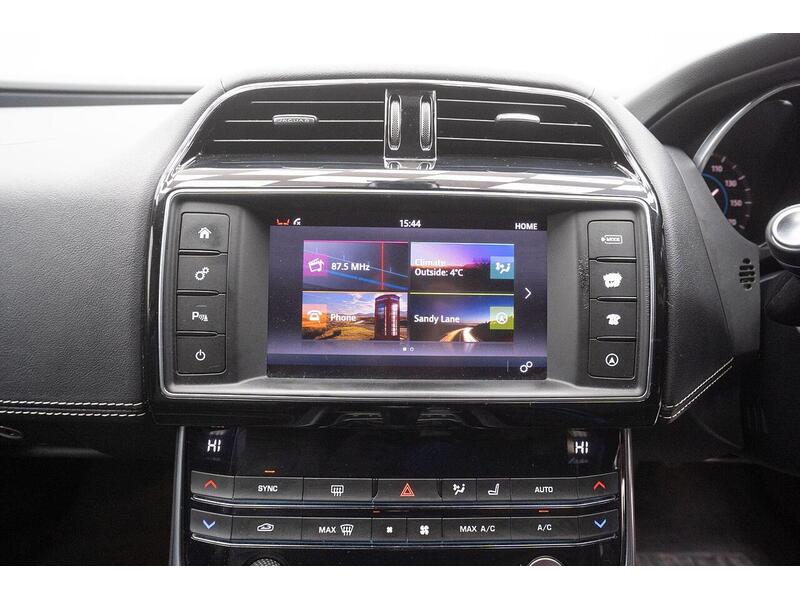 Jaguar XE 2.0d R-Sport Euro 6 (s/s) 4dr - U1281