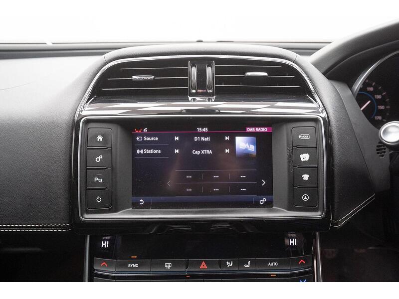 Jaguar XE 2.0d R-Sport Euro 6 (s/s) 4dr - U1281