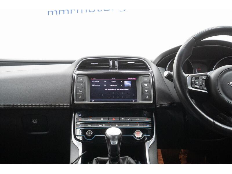 Jaguar XE 2.0d R-Sport Euro 6 (s/s) 4dr - U1281