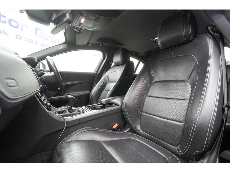 Jaguar XE 2.0d R-Sport Euro 6 (s/s) 4dr - U1281