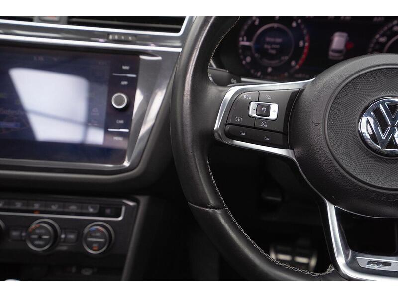 Volkswagen Tiguan 2.0 TDI R-Line DSG Euro 6 (s/s) 5dr - U1292