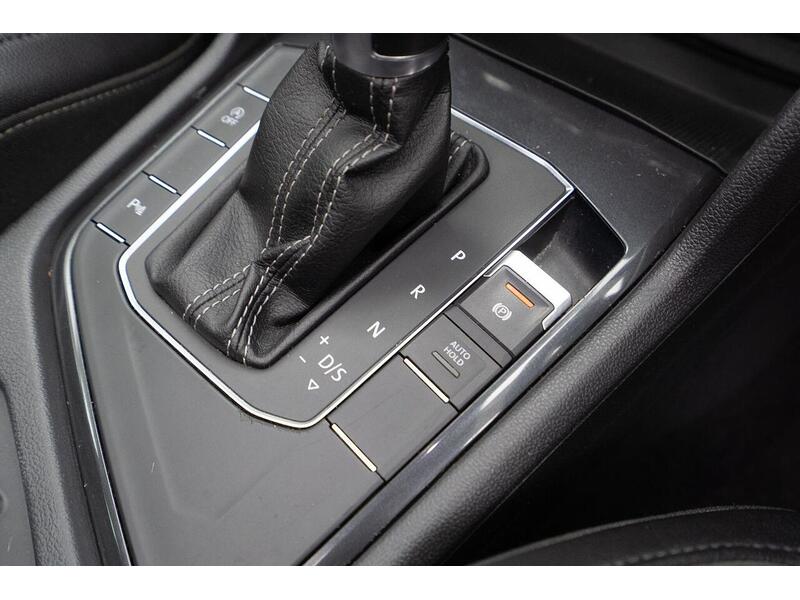 Volkswagen Tiguan 2.0 TDI R-Line DSG Euro 6 (s/s) 5dr - U1292