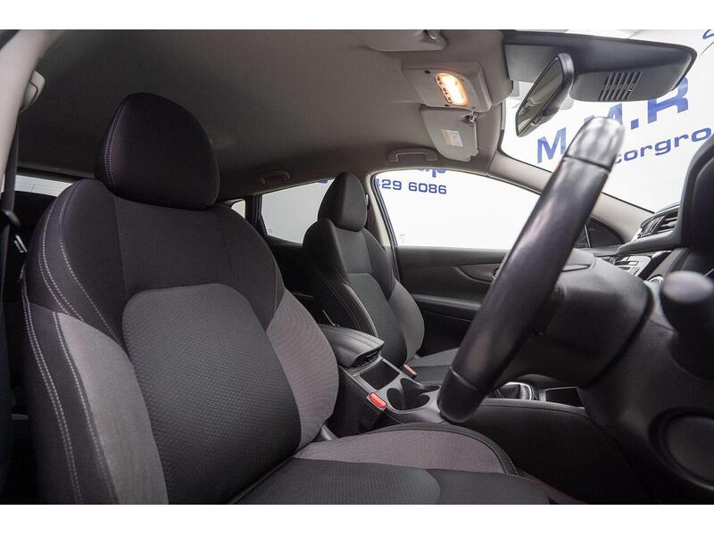Nissan Qashqai 1.5 dCi N-Connecta Euro 6 (s/s) 5dr - U1299