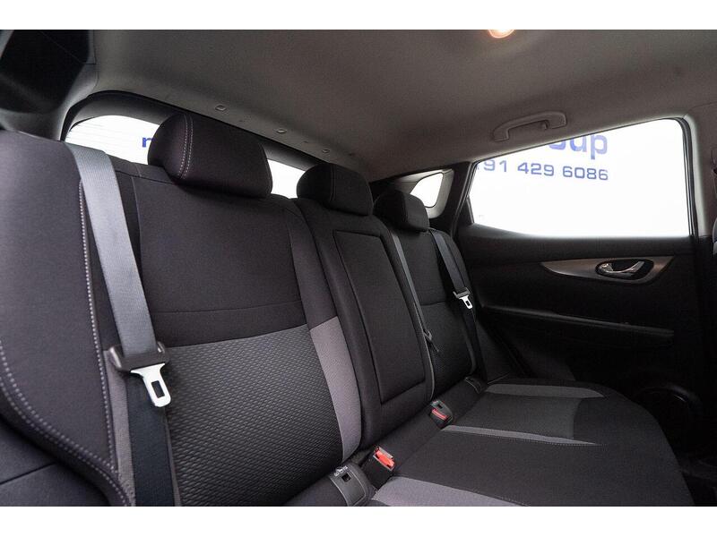 Nissan Qashqai 1.5 dCi N-Connecta Euro 6 (s/s) 5dr - U1299