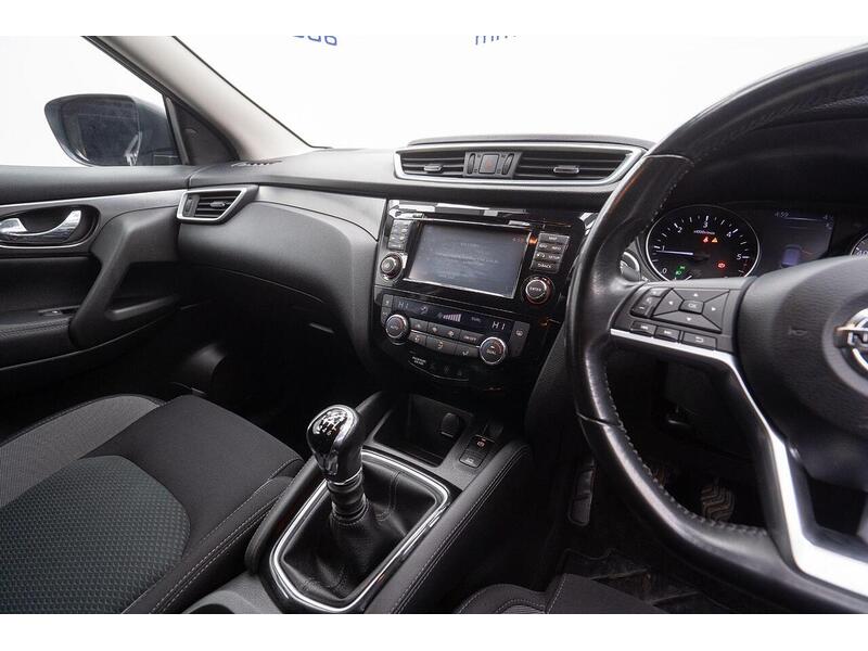 Nissan Qashqai 1.5 dCi N-Connecta Euro 6 (s/s) 5dr - U1299