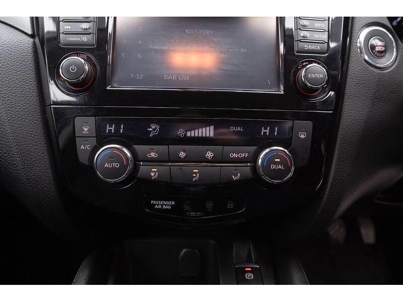 Nissan Qashqai 1.5 dCi N-Connecta Euro 6 (s/s) 5dr - U1299