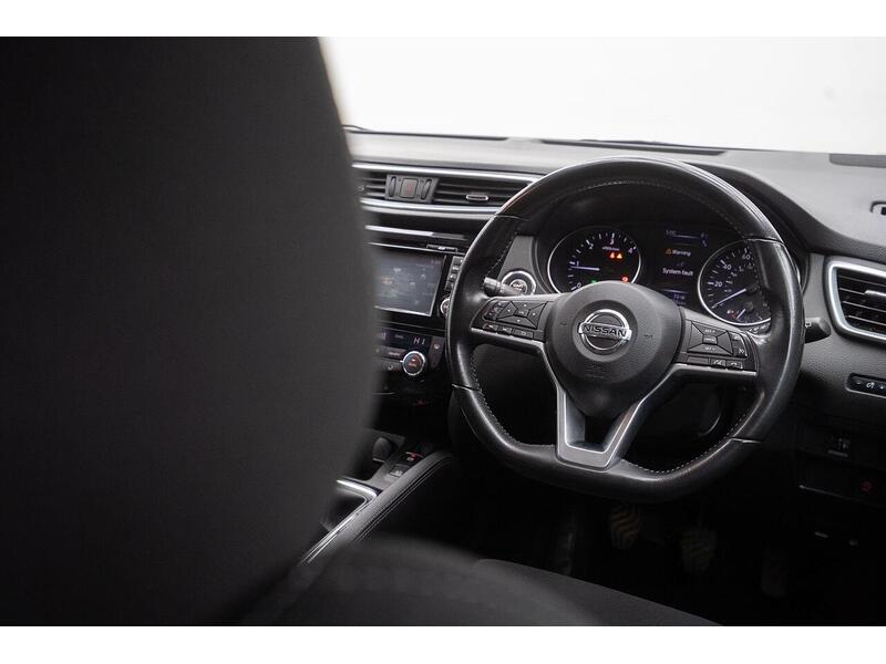 Nissan Qashqai 1.5 dCi N-Connecta Euro 6 (s/s) 5dr - U1299