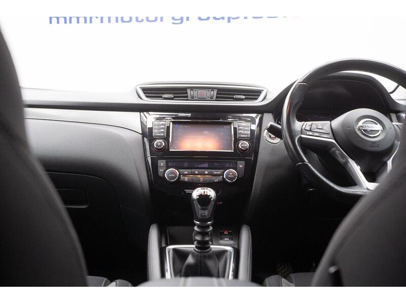 Nissan Qashqai 1.5 dCi N-Connecta Euro 6 (s/s) 5dr - U1299