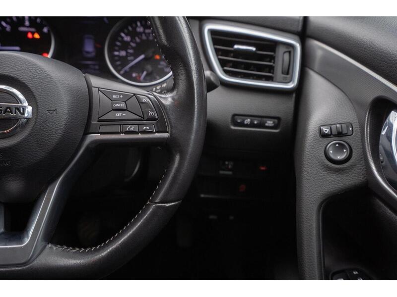 Nissan Qashqai 1.5 dCi N-Connecta Euro 6 (s/s) 5dr - U1299