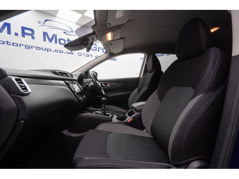 Nissan Qashqai 1.5 dCi N-Connecta Euro 6 (s/s) 5dr - U1299