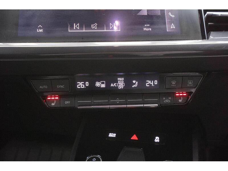 Audi Q4 e-tron 40 S line Auto 5dr 82kWh - U1313