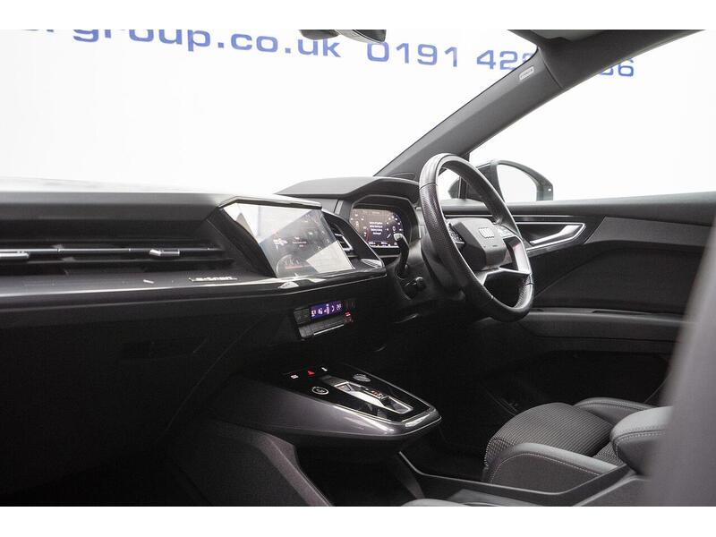 Audi Q4 e-tron 40 S line Auto 5dr 82kWh - U1313