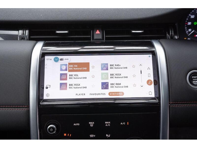 Land Rover Discovery Sport 1.5 P300e 12.2kWh R-Dynamic SE Auto 4WD Euro 6 (s/s) 5dr - U1314