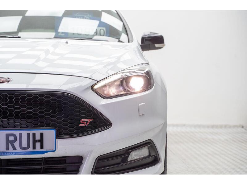 Ford Focus Focus ST-3 Hatchback 1 Manual Petrol - U1327