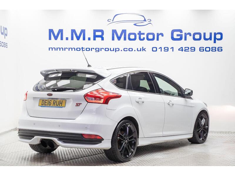 Ford Focus Focus ST-3 Hatchback 1 Manual Petrol - U1327